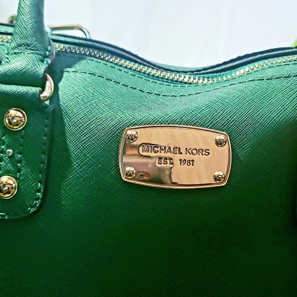 !❗Michael Kors Safiano Green Leather Purse - Picture 3 of 4
